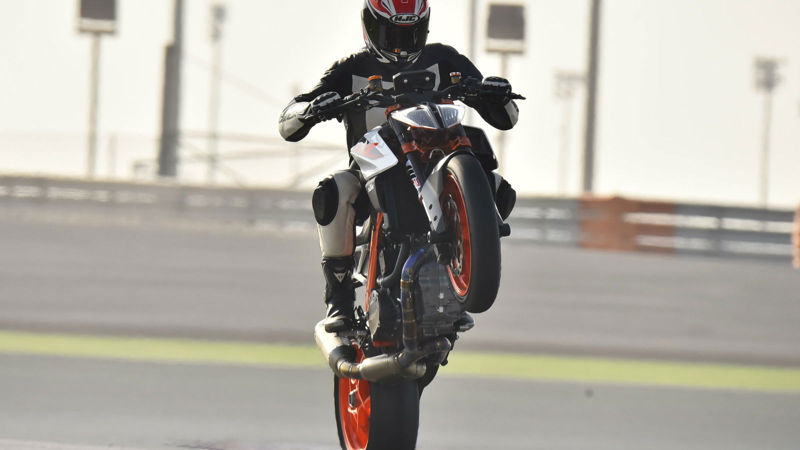 First ride: 2017 KTM 1290 Super Duke R review